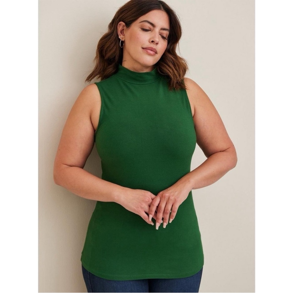 ◾️Torrid Foxy Mock Neck Tank